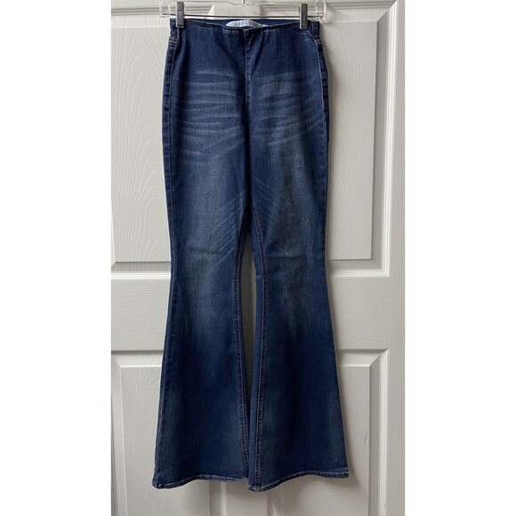Tinseltown Jeans Junior 5 Blue Denim Pull On Flare Jeans Med Wash Whiskered - Picture 7 of 7